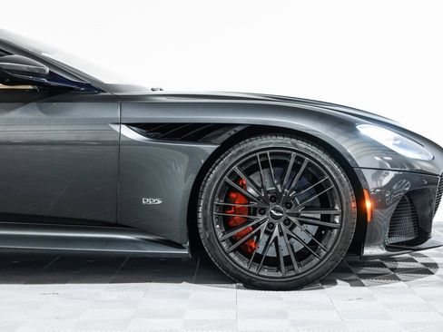 Used 2021 Aston Martin DBS Superleggera Volante image 3