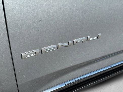 Used 2023 GMC Yukon Denali Ultimate AWD/4WD image 42