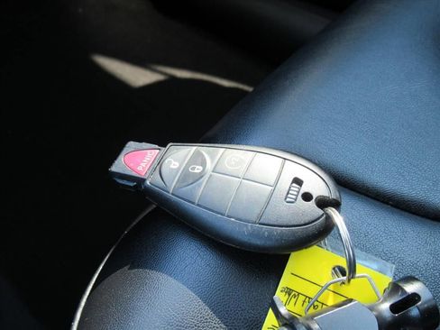 Used 2022 Jeep Cherokee Latitude w/ Sun & Sound Group image 31