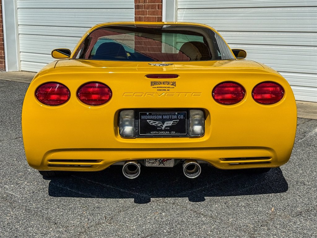 Used 2003 Chevrolet Corvette Coupe w/ Preferred Equipment Group RWD image 26