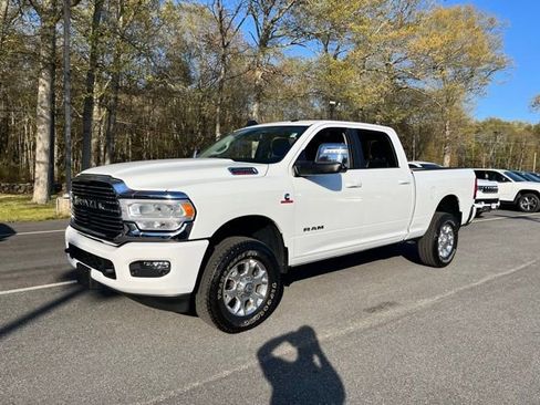 Used 2024 RAM 2500 Laramie AWD/4WD image 2