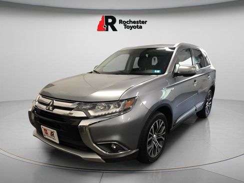 Used 2016 Mitsubishi Outlander GT AWD/4WD image 3