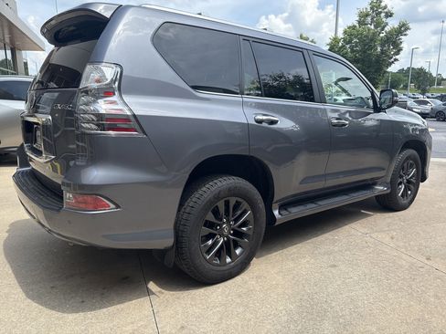 Used 2021 Lexus GX 460 Premium w/ Premium Package AWD/4WD image 10