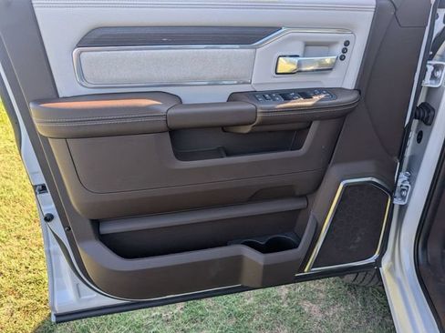 New 2026 RAM 3500 Laramie AWD/4WD image 9