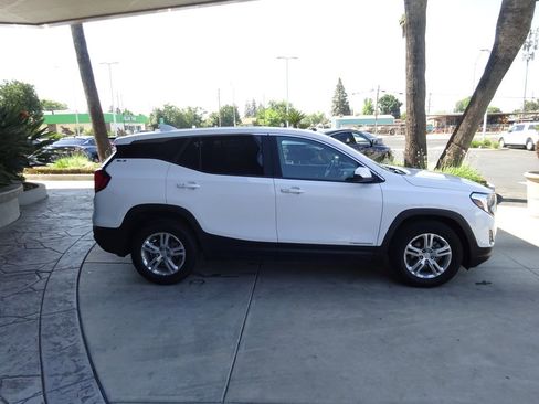 Certified 2021 GMC Terrain SLE w/ LPO, Floor Liner Package FWD image 11