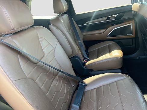 Used 2022 Kia Telluride SX w/ SX Prestige Package image 30