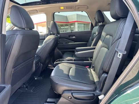 Used 2022 Nissan Pathfinder SL w/ SL Premium Package FWD image 15