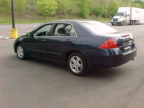 Used 2007 Honda Accord SE image 8