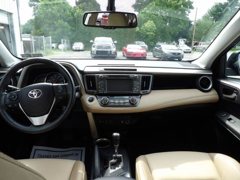 Used 2014 Toyota RAV4 Limited AWD/4WD image 13
