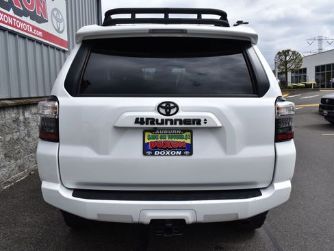 Used 2024 Toyota 4Runner SR5 Premium w/ Moonroof Package AWD/4WD image 6