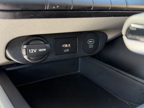 Used 2024 Hyundai Elantra SEL FWD image 24