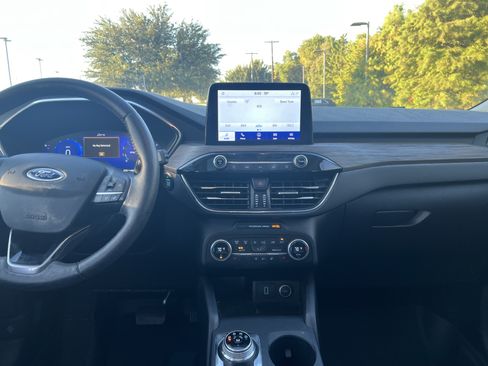 Used 2020 Ford Escape Titanium w/ Titanium Premium Package 2.0 AWD/4WD image 27