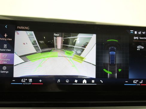 Used 2025 BMW X7 xDrive40i w/ Executive Package image 31