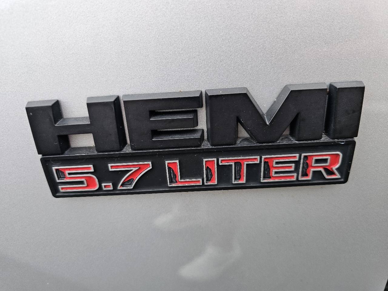 Used 2019 RAM 1500 Classic SLT w/ Luxury Group AWD/4WD image 30