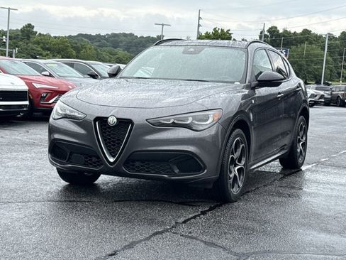 Used 2024 Alfa Romeo Stelvio Ti AWD/4WD image 14