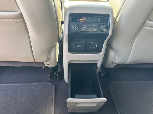 Used 2019 GMC Acadia Denali AWD/4WD image 41
