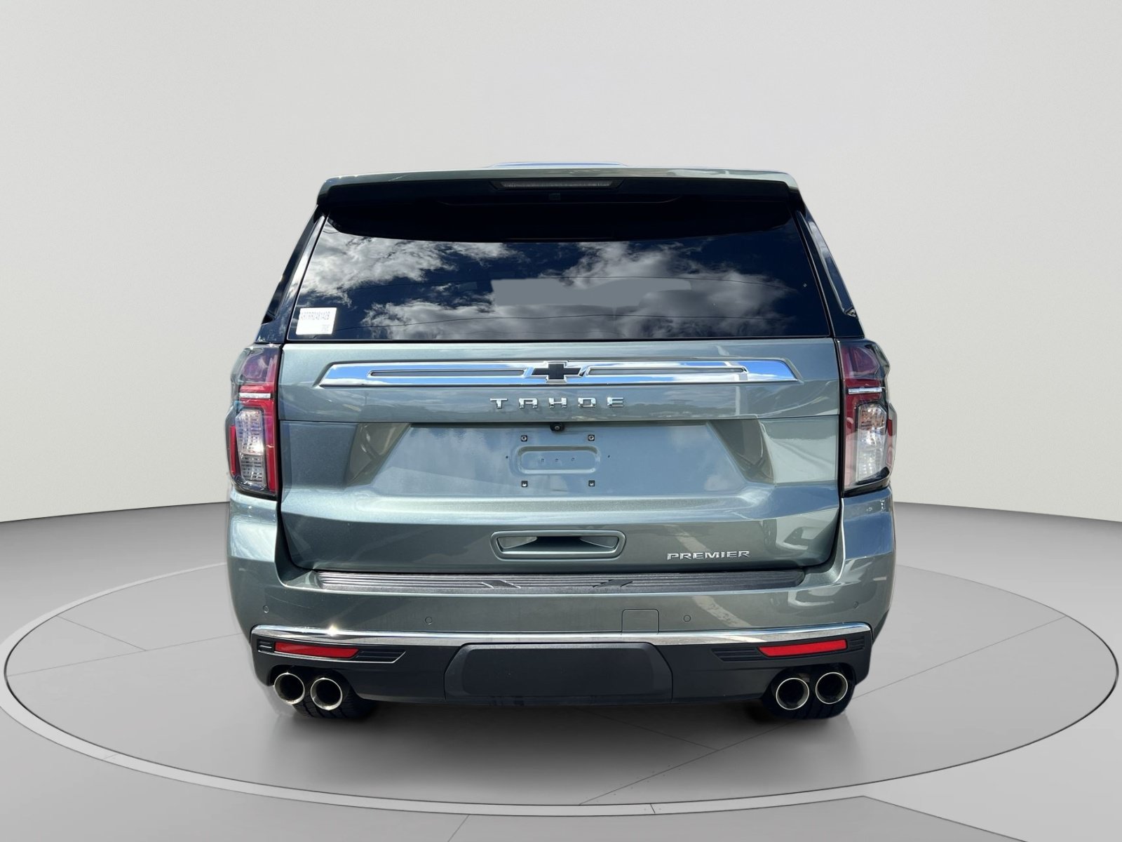Used 2024 Chevrolet Tahoe Premier AWD/4WD image 4