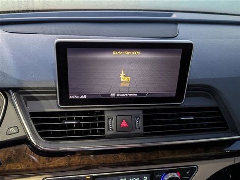 Used 2018 Audi Q5 2.0T Premium Plus w/ Premium Plus Package image 12