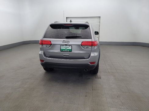 Used 2019 Jeep Grand Cherokee Limited AWD/4WD image 7