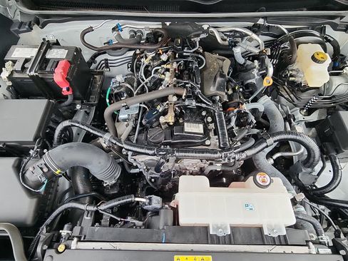 Used 2024 Toyota Tacoma SR image 17