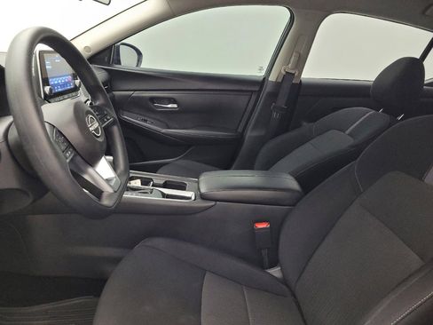 Used 2024 Nissan Sentra SV FWD image 17