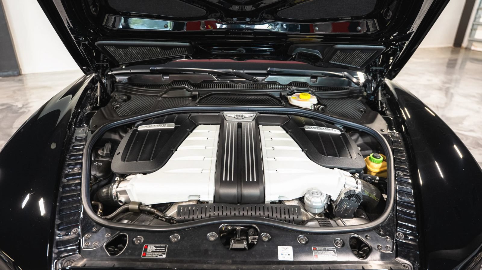 Used 2018 Bentley Flying Spur S W12 AWD/4WD image 44