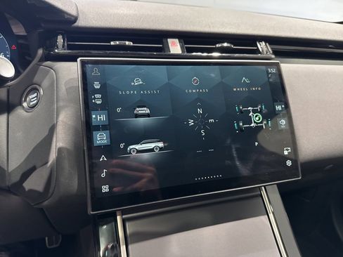 Used 2024 Land Rover Range Rover Velar Dynamic SE image 20