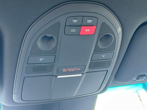 Used 2025 Genesis G70 2.5T RWD image 17
