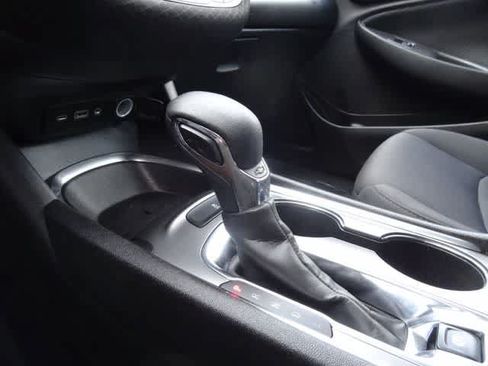 Used 2023 Chevrolet Malibu LT FWD image 26