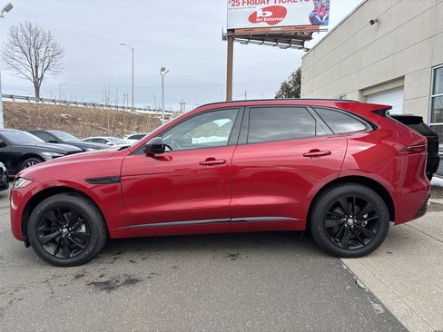 Certified 2025 Jaguar F-PACE R-Dynamic S image 3