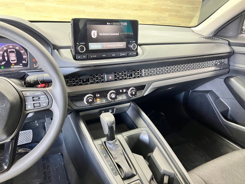 Used 2025 Honda Accord LX image 7