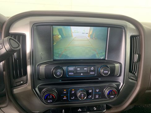 Used 2018 Chevrolet Silverado 1500 LT w/ All Star Edition image 25