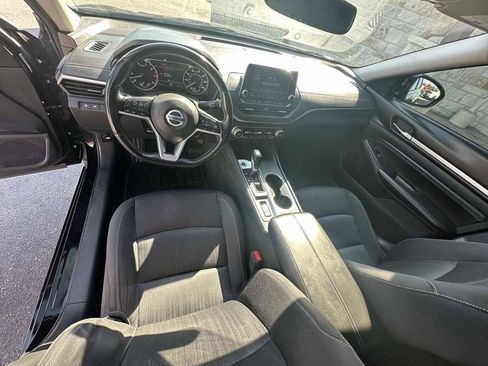 Used 2019 Nissan Altima 2.5 SV FWD image 9
