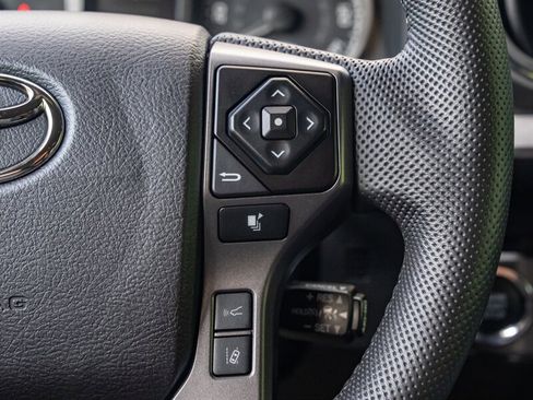 Used 2022 Toyota Tacoma TRD Sport image 31