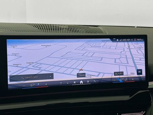 Used 2026 BMW 530i xDrive w/ Executive Package image 15