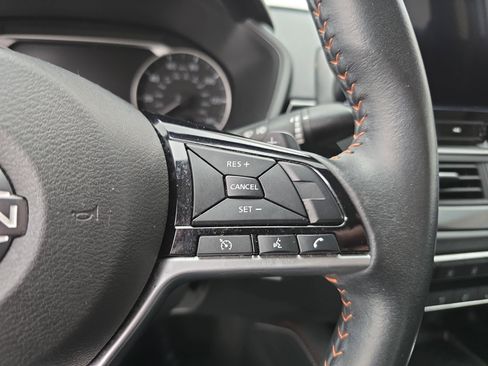 Certified 2023 Nissan Altima 2.5 SR w/ SR Premium Package image 17