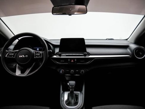 Used 2023 Kia Forte LXS FWD image 13