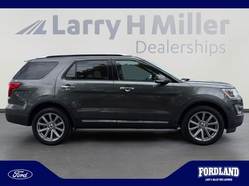 Used 2017 Ford Explorer Limited AWD/4WD image 6