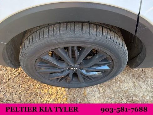 Used 2020 Kia Telluride SX w/ Towing Package image 13