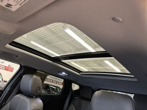 Used 2019 Chevrolet Blazer LT w/ Sun and Wheels Package image 4