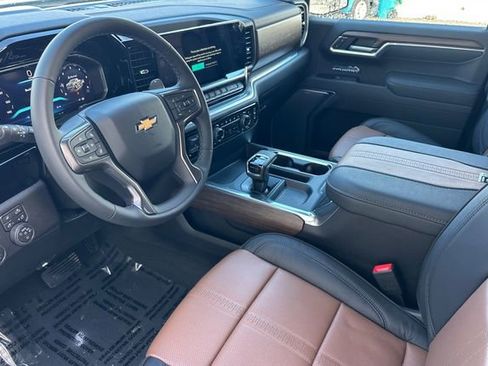 New 2026 Chevrolet Silverado 1500 High Country w/ Technology Package AWD/4WD image 13