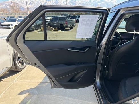 Certified 2023 Kia Niro Wave w/ Wave Preserve Package image 21