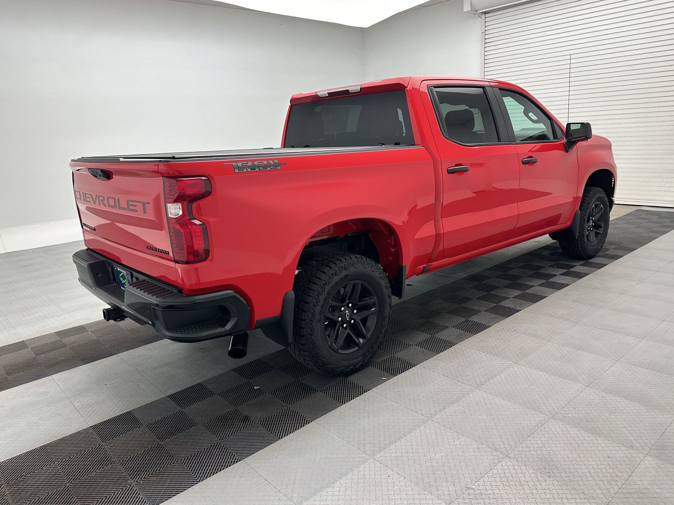Certified 2026 Chevrolet Silverado 1500 Custom Trail Boss w/ Dark Appearance Package AWD/4WD image 9