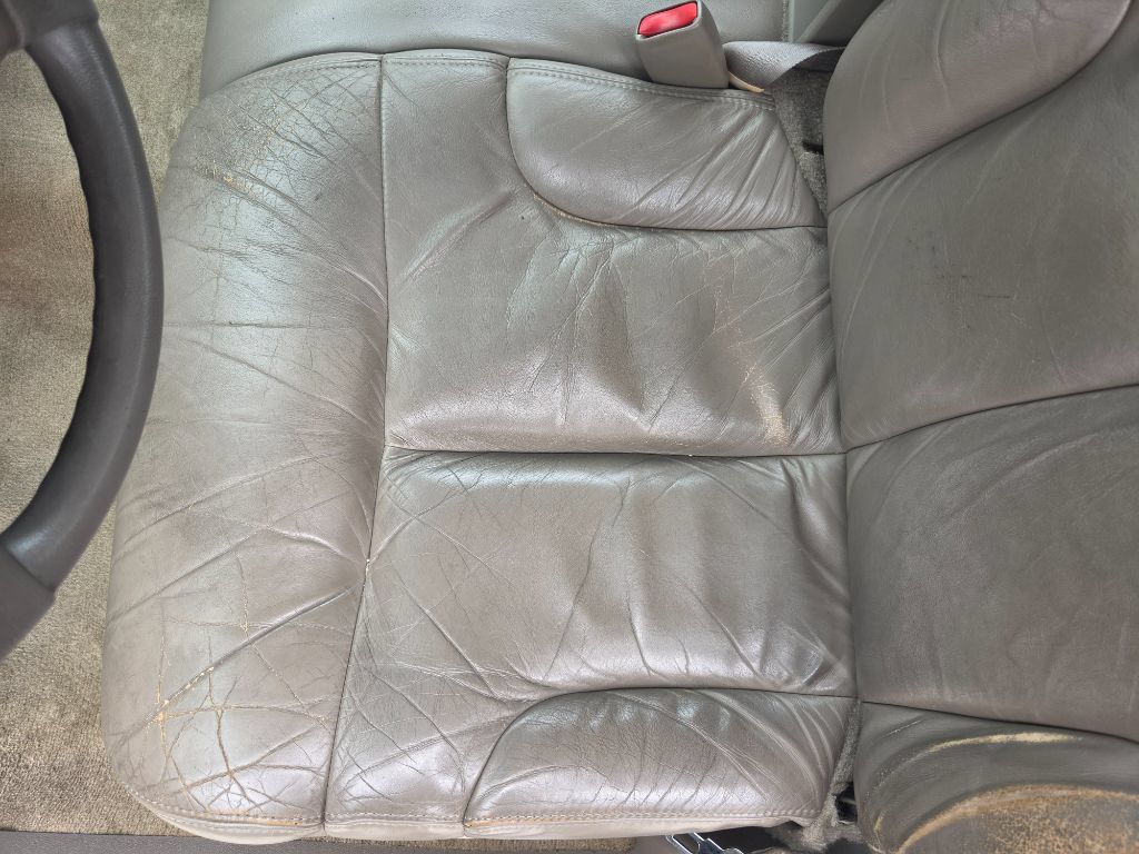 Used 1998 Buick Le Sabre Custom w/ Headliner Lighting Pkg FWD image 26