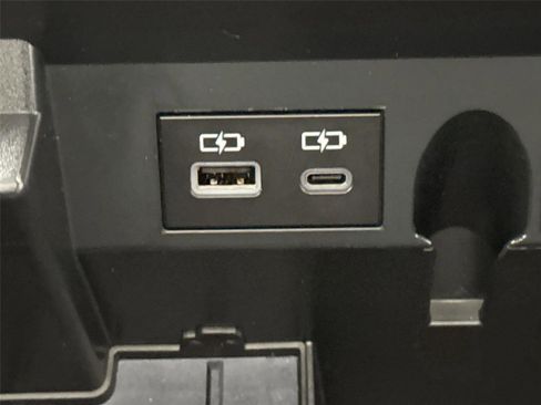 Used 2023 Toyota Tundra Platinum w/ Advanced Package image 36