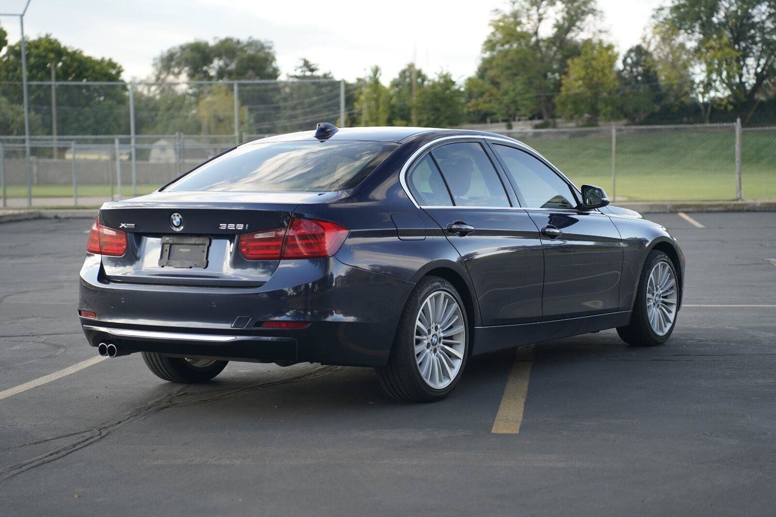 Used 2013 BMW 328i xDrive Sedan AWD/4WD image 5