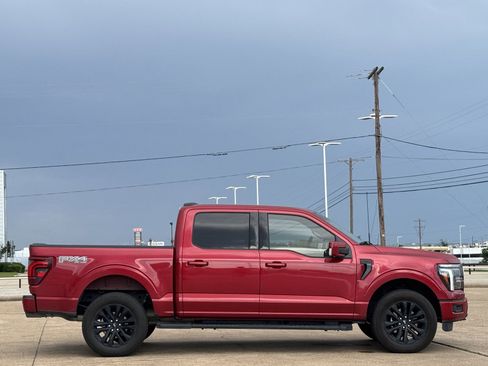 Used 2025 Ford F150 Lariat w/ Equipment Group 502A High AWD/4WD image 3