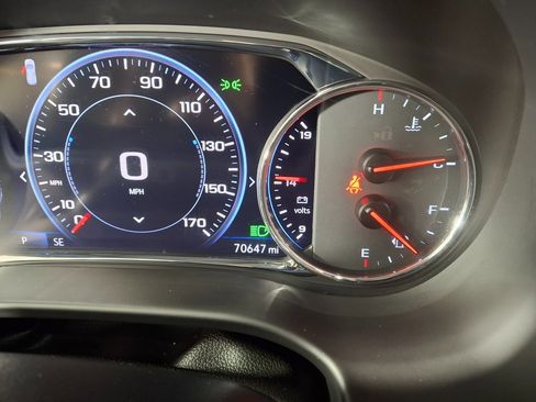 Used 2022 GMC Acadia AT4 w/ Technology Package image 17