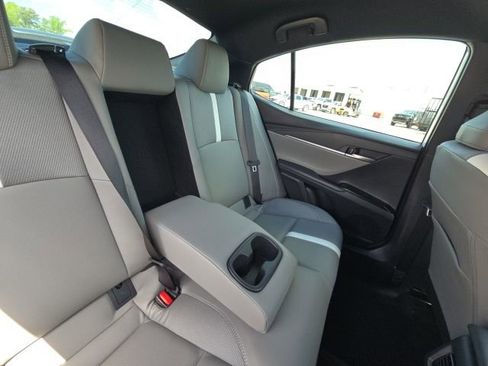 Used 2025 Toyota Camry SE image 16