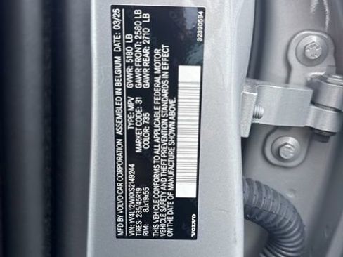 Certified 2025 Volvo V60 B5 Cross Country Plus AWD/4WD image 18